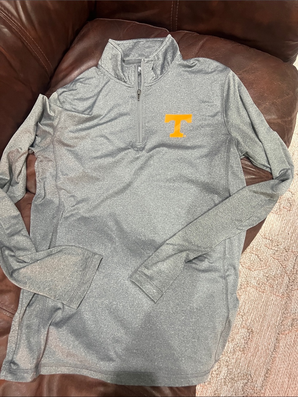 University of Tennessee Gray 1/4 Zip Pullover with Orange T Logo Small